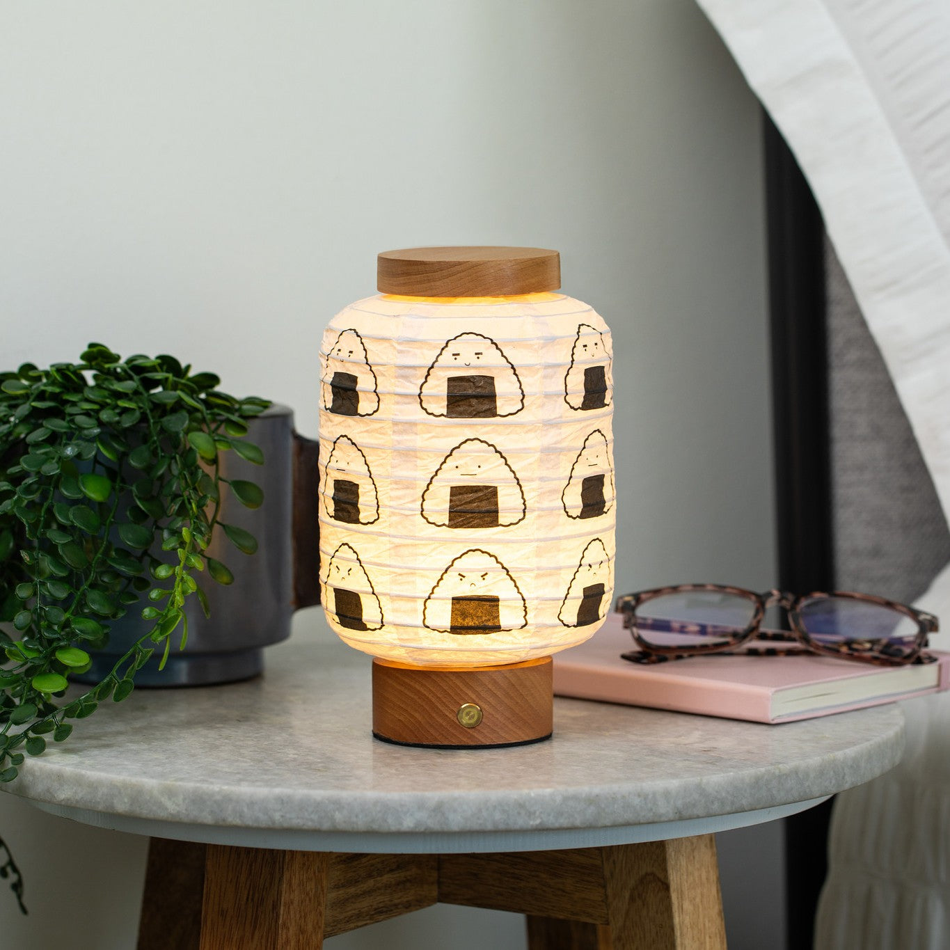 MOMO LANTERN (NO WALL MOUNT)